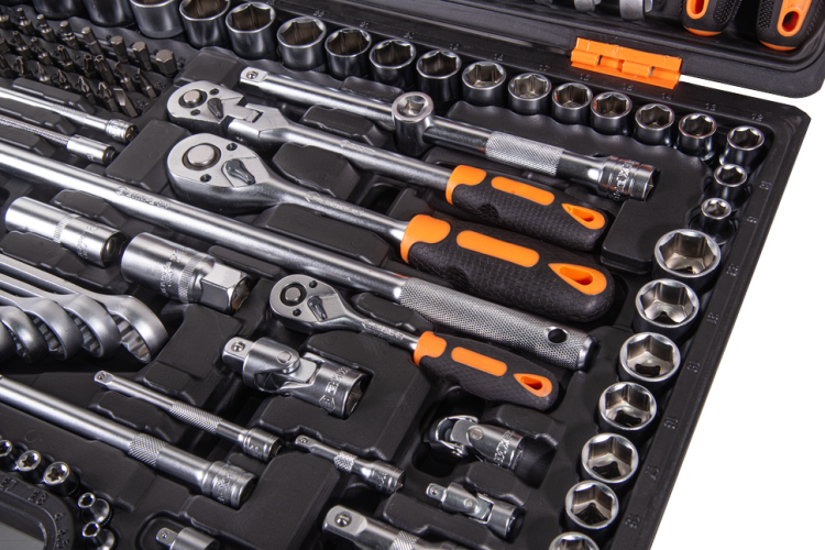 Набор инструментов, 1/2", 1/4", CrV, в кейсе 142 предм Вихрь — изображение 3