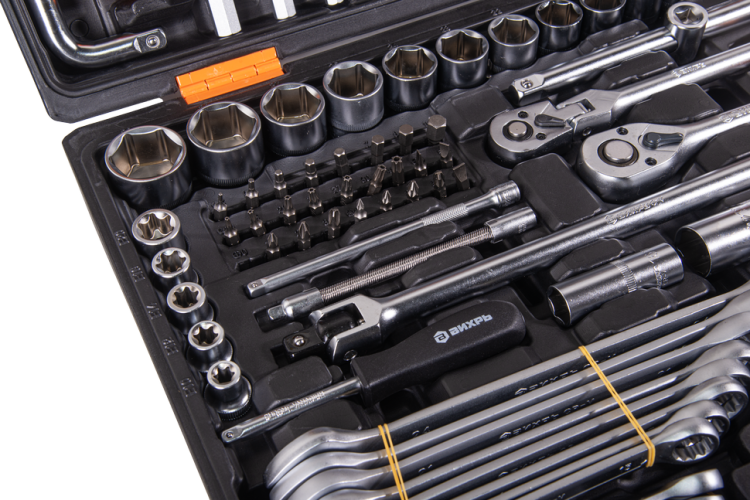 Набор инструментов, 1/2", 1/4", CrV, в кейсе 142 предм Вихрь — изображение 4